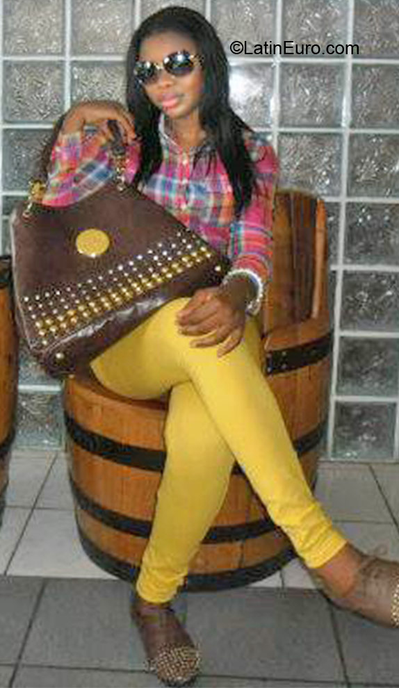 Date this fun Jamaica girl TiaChinPoo from Kingston JM568