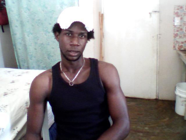 Date this good-looking Dominican Republic man Frank from Santo Domingo DO11715