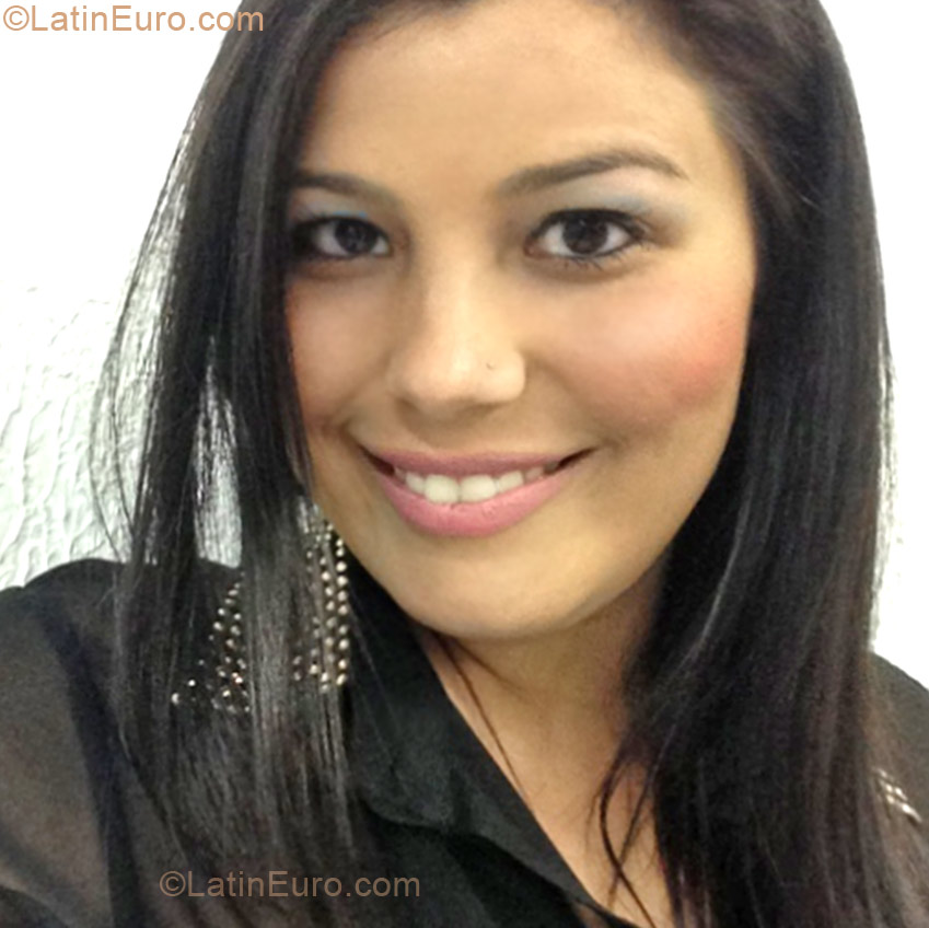 Date this pretty Brazil girl Camily from Rio De Janeiro BR9519