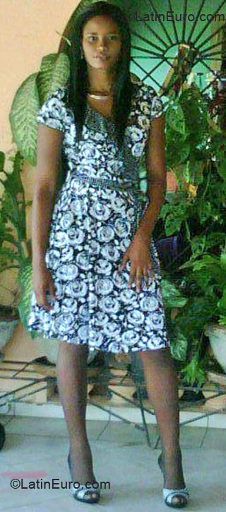 Date this attractive Jamaica girl Tanya13 from Kingston JM584