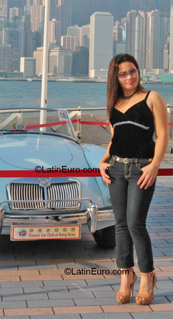 Date this passionate Hong Kong girl Lemy from Hong Kong HK6