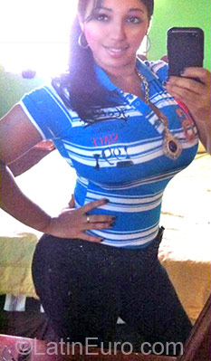 Date this hard body Dominican Republic girl Francy from San Francisco De Macoris DO11906