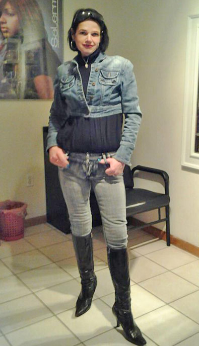 Date this hot United States girl Gislene from Newark US13444