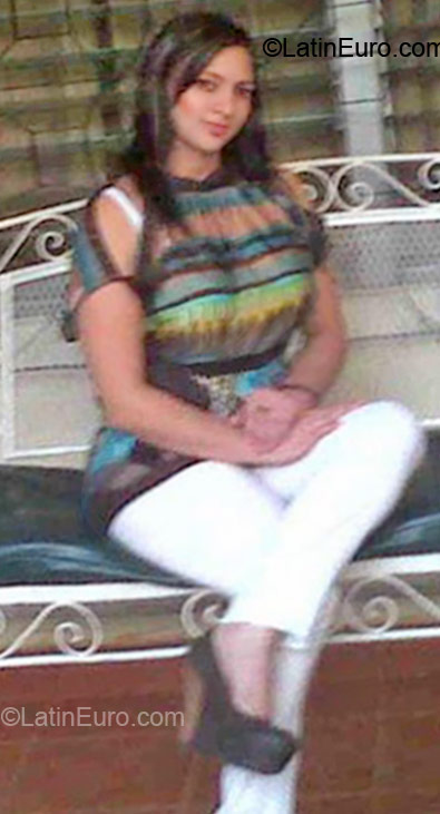 Date this foxy Honduras girl Mersy from San Pedro Sula HN701