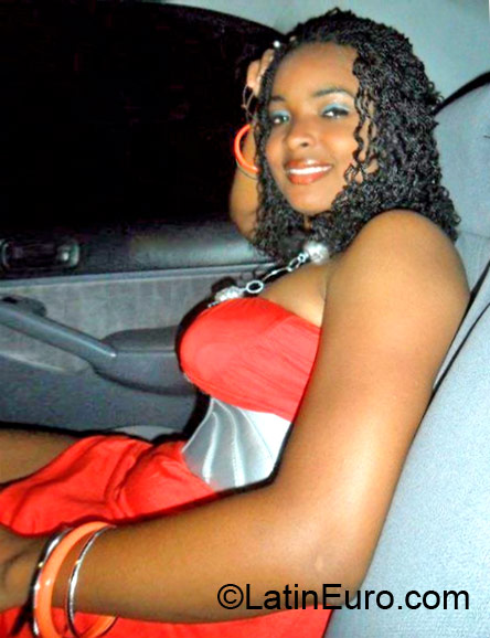 Date this voluptuous Jamaica girl Sweet from Kingston JM618