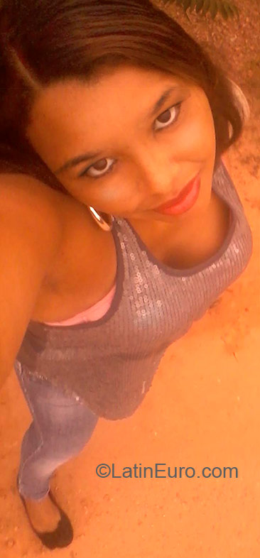 Date this happy Brazil girl Solimar from Goiania BR7044