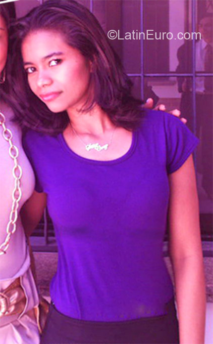 Date this happy Brazil girl Rosiane from Fortaleza BR7052