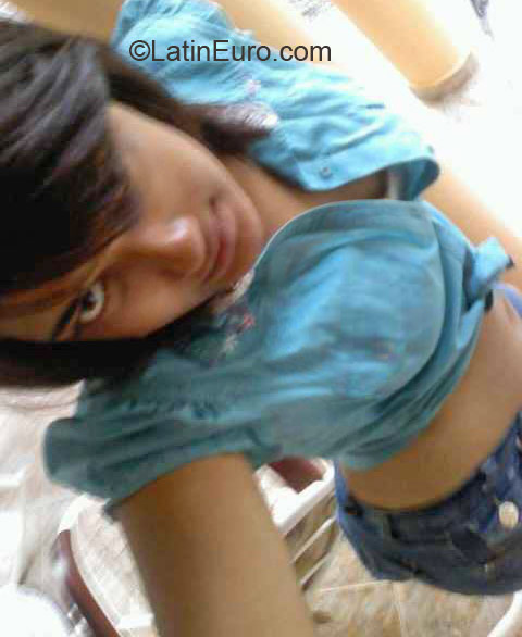 Date this hot Dominican Republic girl Lissette from Santo Domingo DO22325