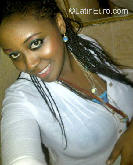 Date this hard body Honduras girl Mari Isabel from La Ceiba HN733