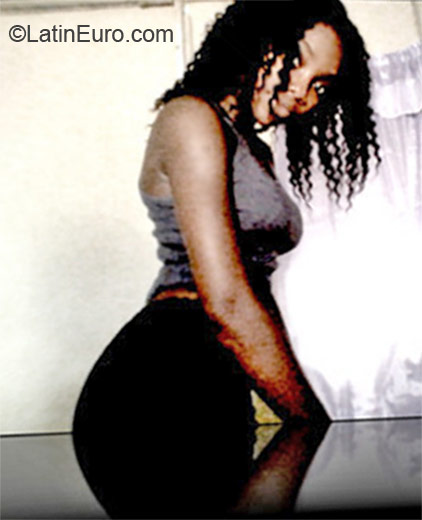 Date this lovely Jamaica girl Ashley from Kingston JM711