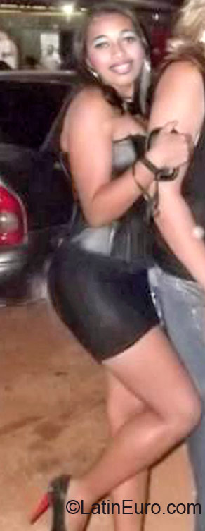 Date this sensual Brazil girl Josielia from Brasilia BR7074