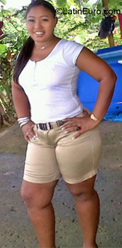 Date this charming Panama girl Yary from Panama City PA314