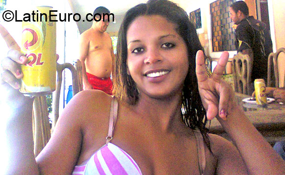 Date this georgeous Brazil girl Paula Maria from Rio Largo BR7095