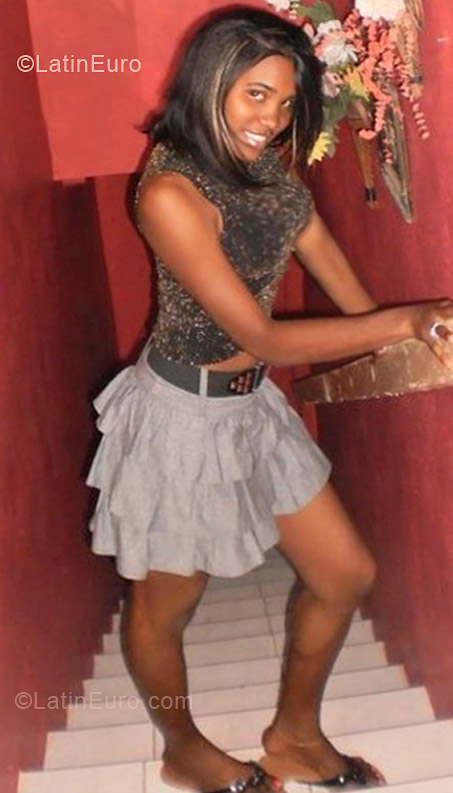 Date this lovely Jamaica girl Charming from Kingston JM771