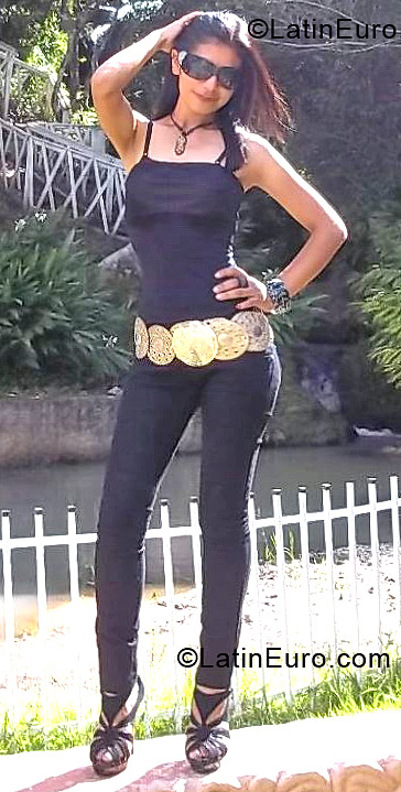 Date this funny Honduras girl Gloria Sol from San Pedro Sula HN761