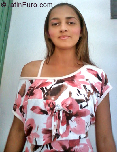 Date this happy Brazil girl Nurriel from Salvador BR7140