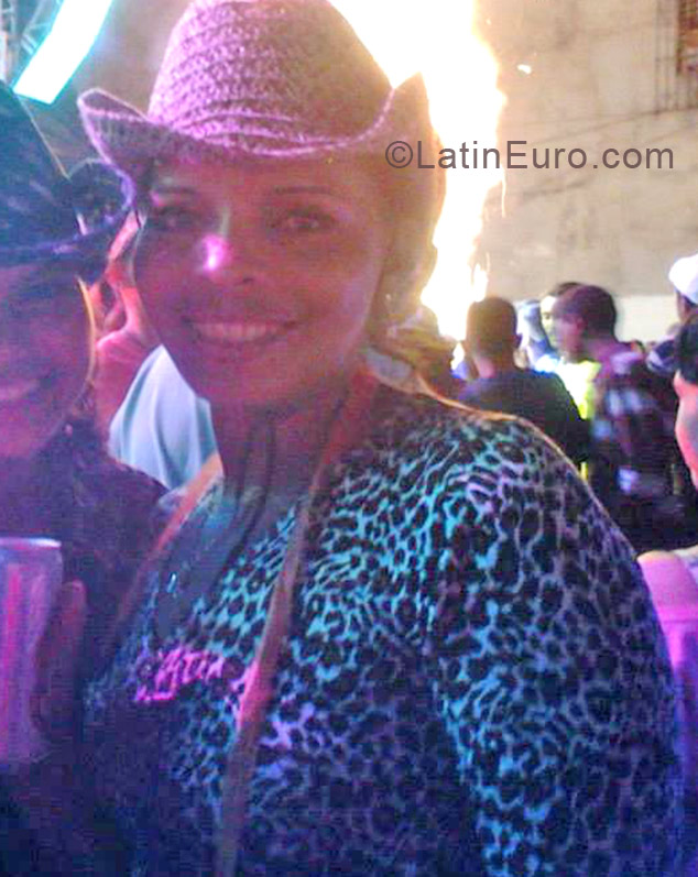 Date this exotic Brazil girl Valdireni from Belem BR7169