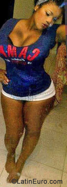 Date this gorgeous Dominican Republic girl Jairan from Santo Domingo DO21279
