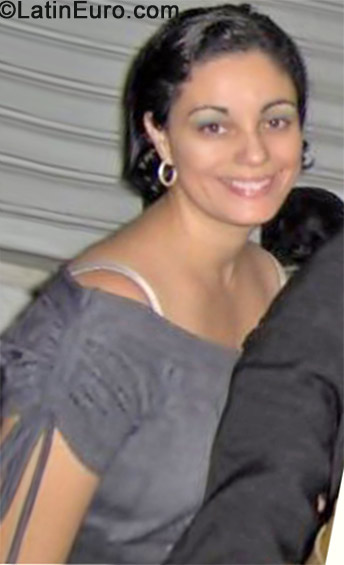 Date this lovely Brazil girl Suyanne from Fortaleza BR7271