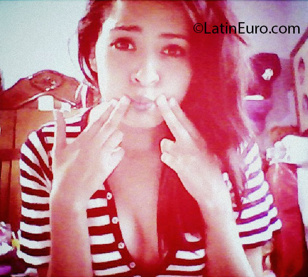 Date this pretty Mexico girl Aleesh from Saltillo MX811