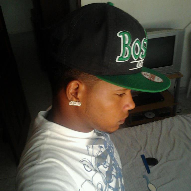 Date this georgeous Dominican Republic man Ruben dario from La Vega DO13809