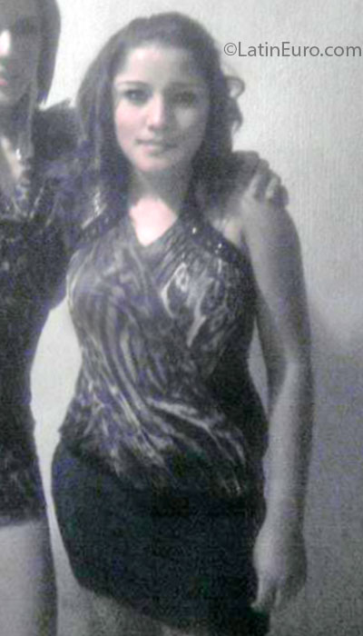 Date this hot Mexico girl Estefania from Torreon MX824