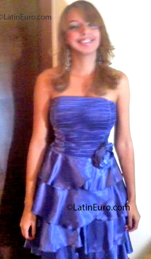 Date this hot Brazil girl Caroline from Sao Paulo BR7403