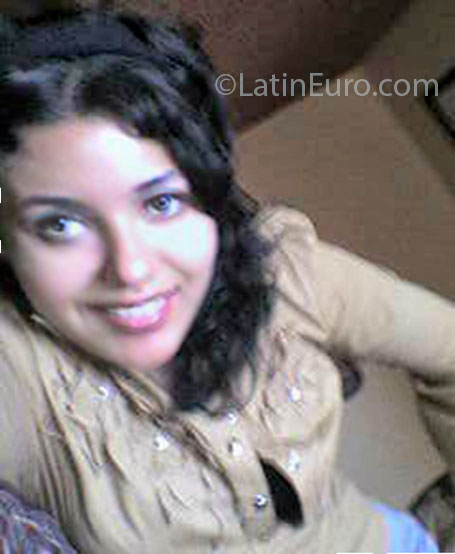 Date this good-looking Mexico girl Carolina from Irapuato MX860