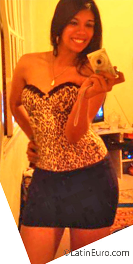Date this voluptuous Brazil girl Pathy from Sao Paulo BR7485