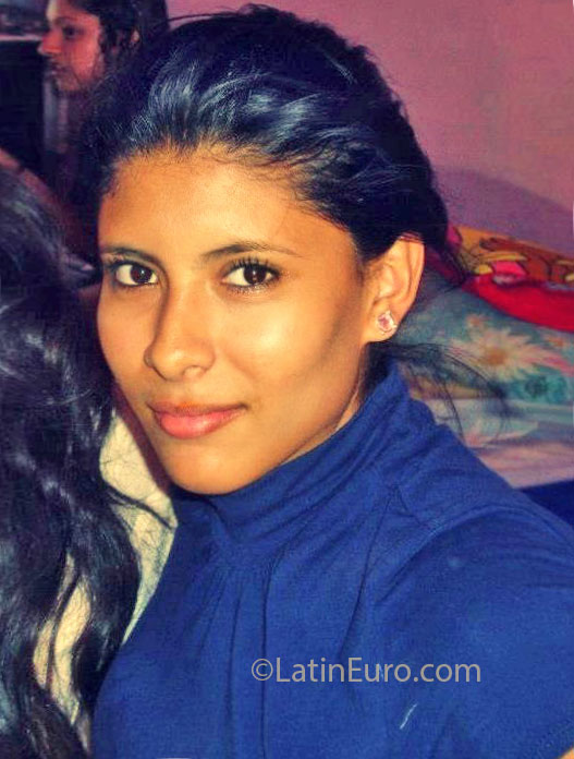 Date this sensual Honduras girl Fabiola77 from Cortes HN804