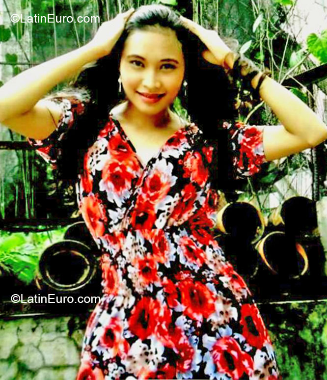 Date this funny Philippines girl Lyn from Las Pinas City PH551