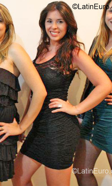 Date this funny Brazil girl Phamala from Sao Paulo BR7596