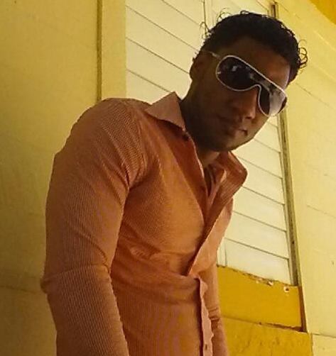 Date this beautiful Dominican Republic man Elmorenito1420 from Santiago DO15009