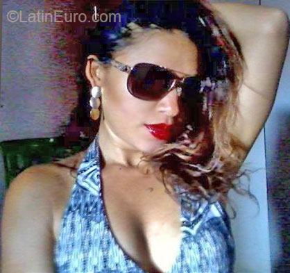Date this tall Brazil girl Nalva from Magalhaes De Almeida BR7622