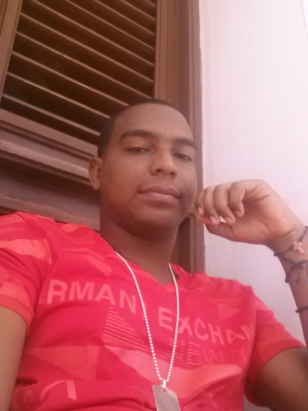 Date this delightful Dominican Republic man Alvaro from Santo Domingo DO15172