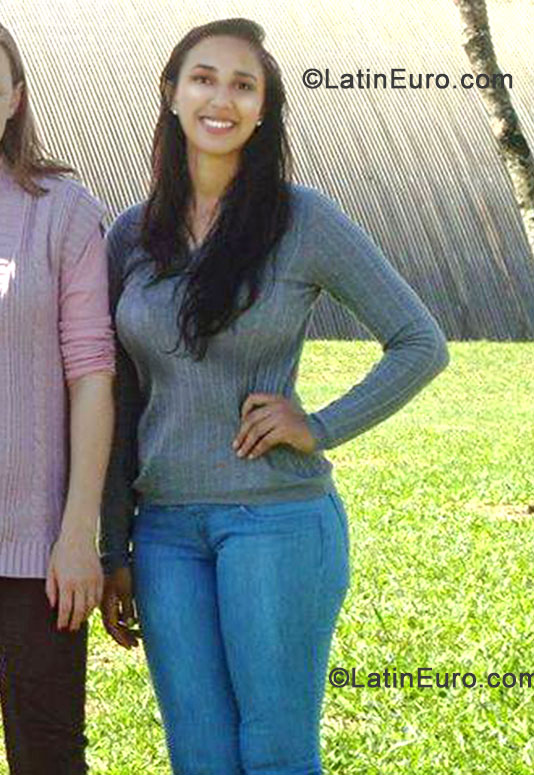 Date this charming Brazil girl Marcia from Chapeco BR7700