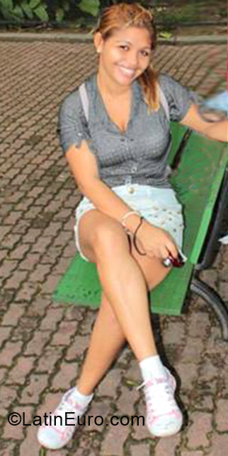 Date this cute Brazil girl Aline from Rio de Janeiro BR7705