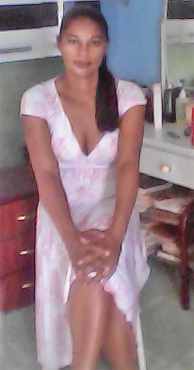 Date this voluptuous Brazil girl Leticia from Sao Paulo BR7712