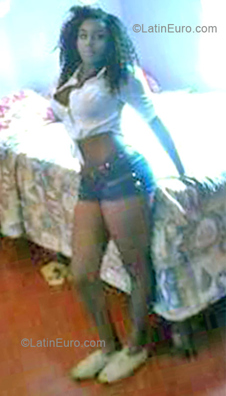 Date this attractive Jamaica girl Shanell from Kingston JM2461