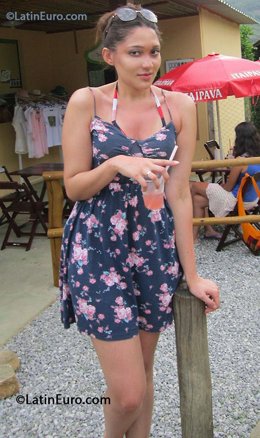 Date this sultry Brazil girl Amanda from Sao Paulo BR7793