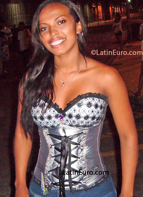 Date this stunning Brazil girl Aline from Belem BR7868