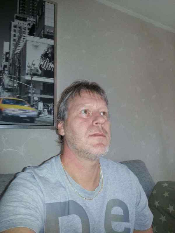 Date this lovely United States man Scott from Sacramento US14358