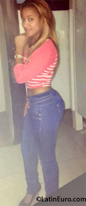 Date this stunning Dominican Republic girl Elizabeth from Bonao DO33279