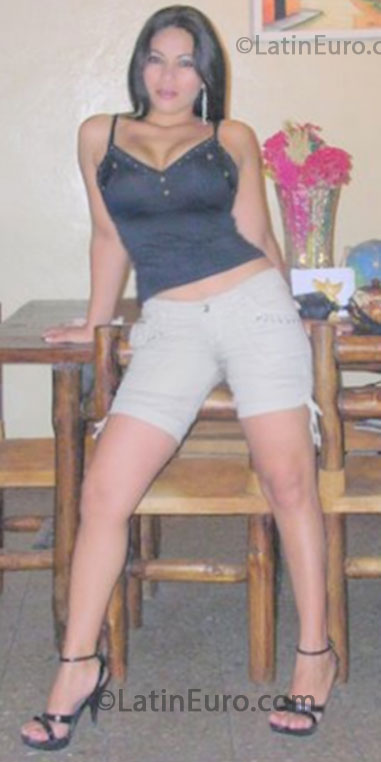 Date this beautiful Honduras girl Eva from Tegucigalpa HN864