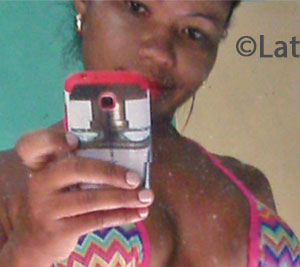 Date this hot Brazil girl Clediane from Salvador BR7977