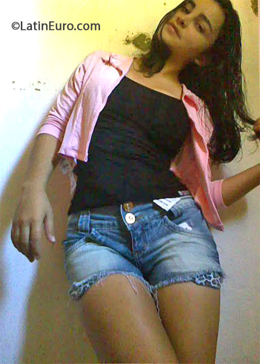 Date this good-looking Brazil girl Juciara from Natal BR8050