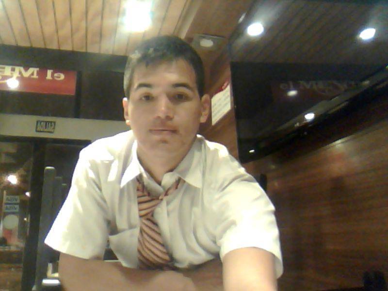 Date this charming Peru man Edwin from Lima PE830