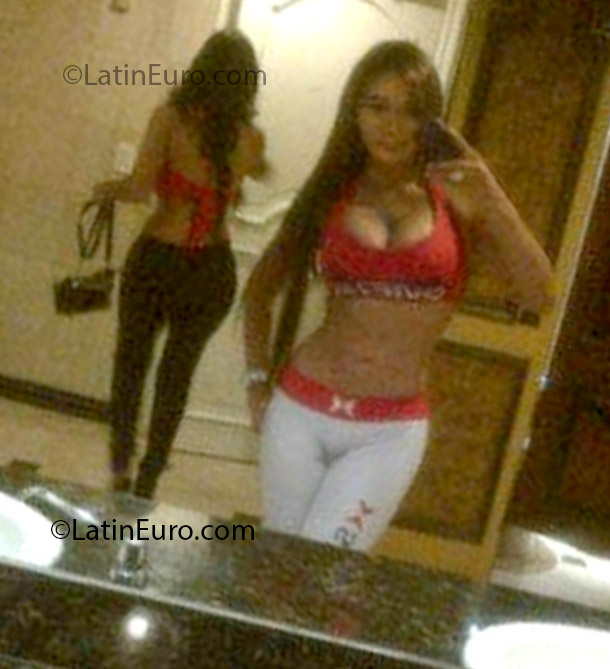 Date this passionate Ecuador girl Linda from Guayaquil EC161
