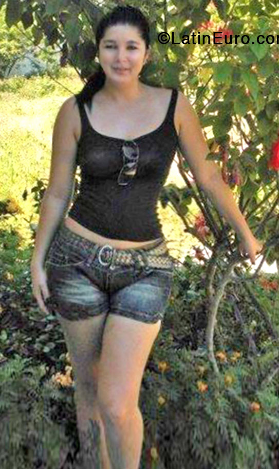 Date this tall Brazil girl Dineuza from Belo Horizonte BR8150
