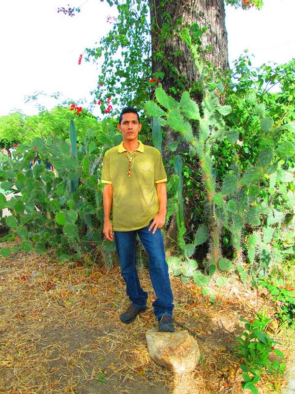 Date this nice looking Colombia man Mario from Girardot CO14239